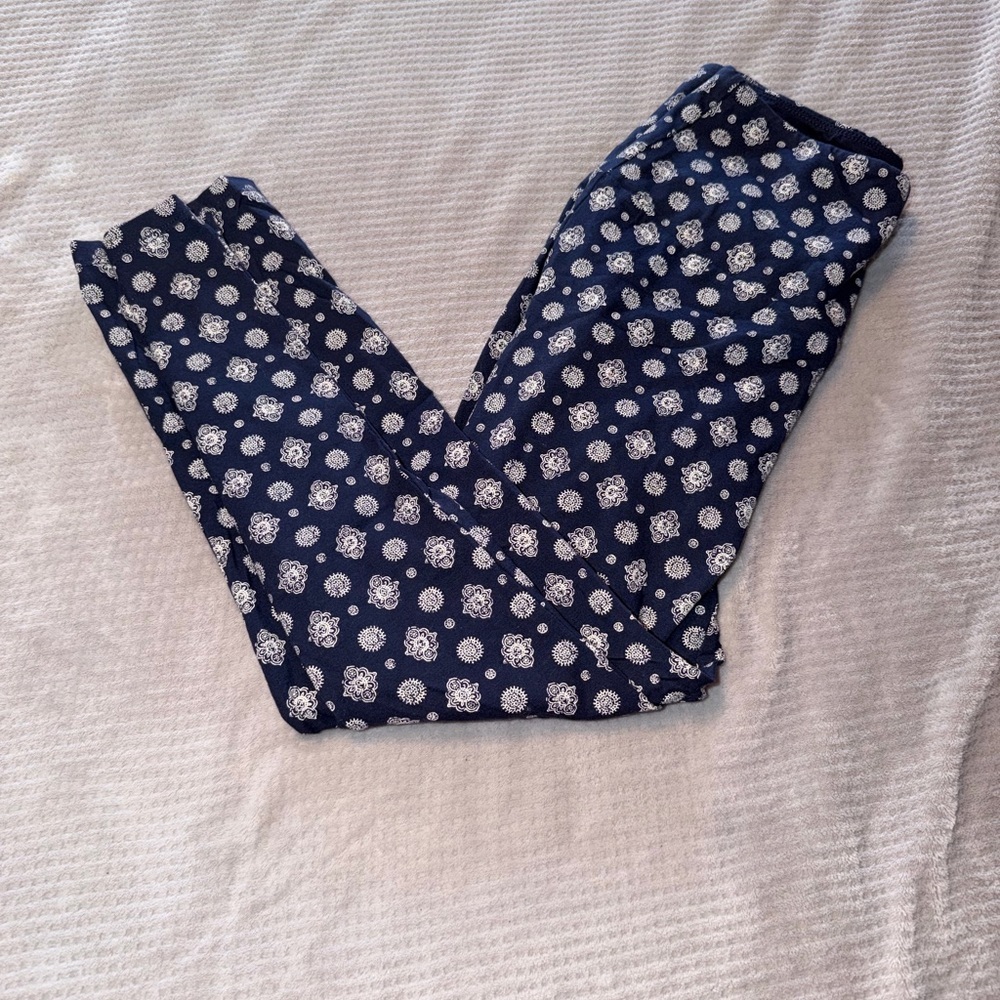 Navy Blue Printed Leggings with White Medallion Pattern Small